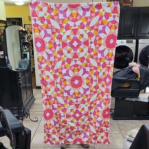 NOBLE EXCELLENCE COLORFUL GEOMETRIC PATTERN BEACH TOWEL